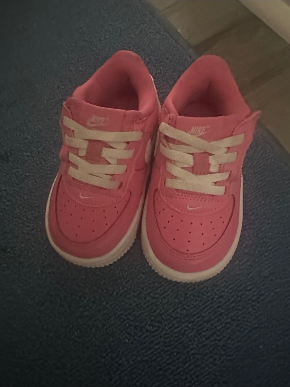Nike Kids Pink & White Low-Top Sneakers